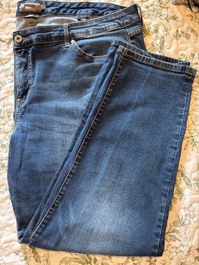 torrid Boyfriend Straight Vintage Stretch Jeans in Blue